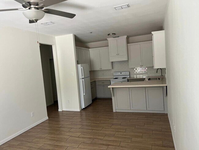 Foto del edificio - Kings Landing Apartments