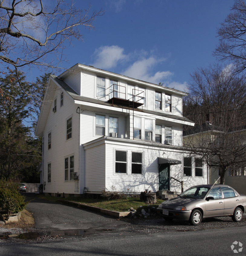 13 Park St, Stockbridge, MA 01262 - Apartments in Stockbridge, MA ...