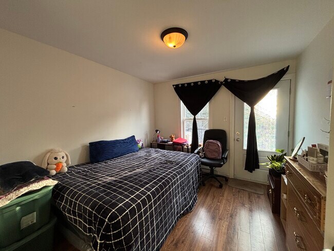 Photo du bâtiment - 2 Bedroom Apartment for Rent