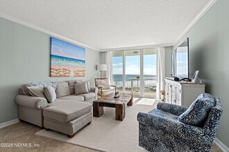 Building Photo - 1601 Ocean Dr S