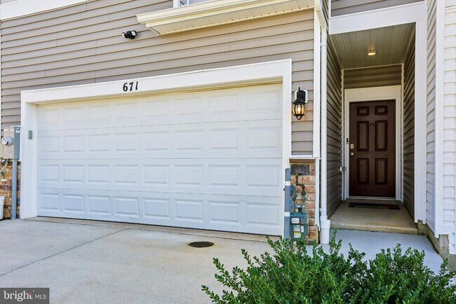 Foto del edificio - 671 Beadlilly Wy