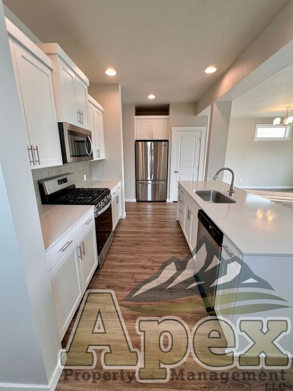 Building Photo - 2341 E Tiger Lily Dr