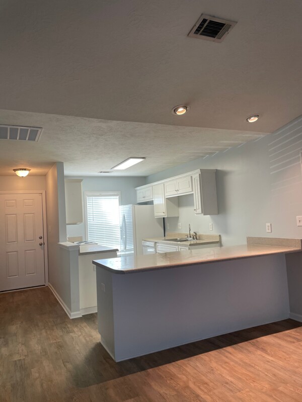 Building Photo - 7123 Belize Dr