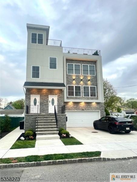 Building Photo - 476 Meade St