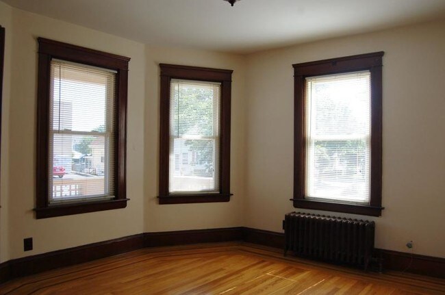 Building Photo - 175 Orchard St
