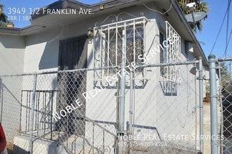 Building Photo - 3949 1/2 Franklin Ave