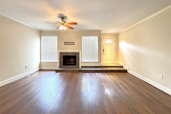 Foto del edificio - 1083 Country Pl Dr