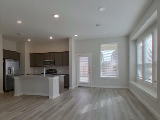 Foto del edificio - 2346 Cohorn Trl