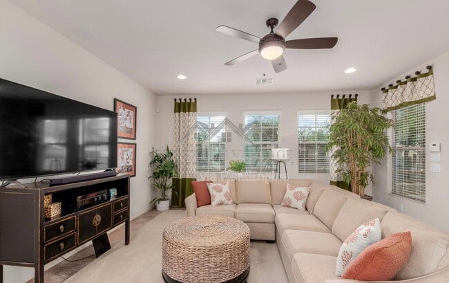 Foto del edificio - 4467 E Remington Dr