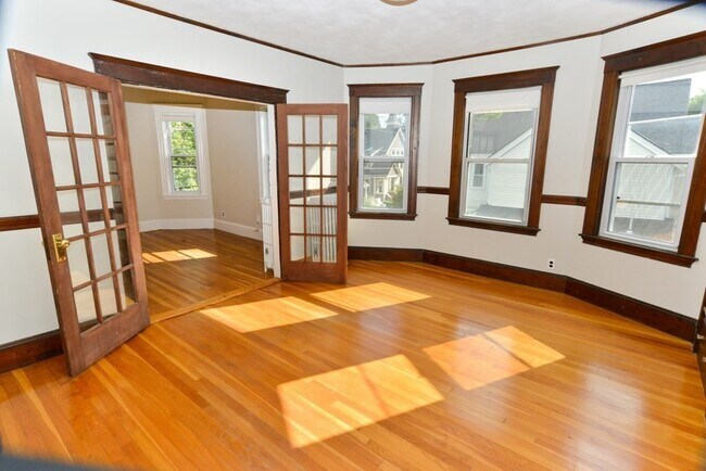 Foto del edificio - 92 Rockview St