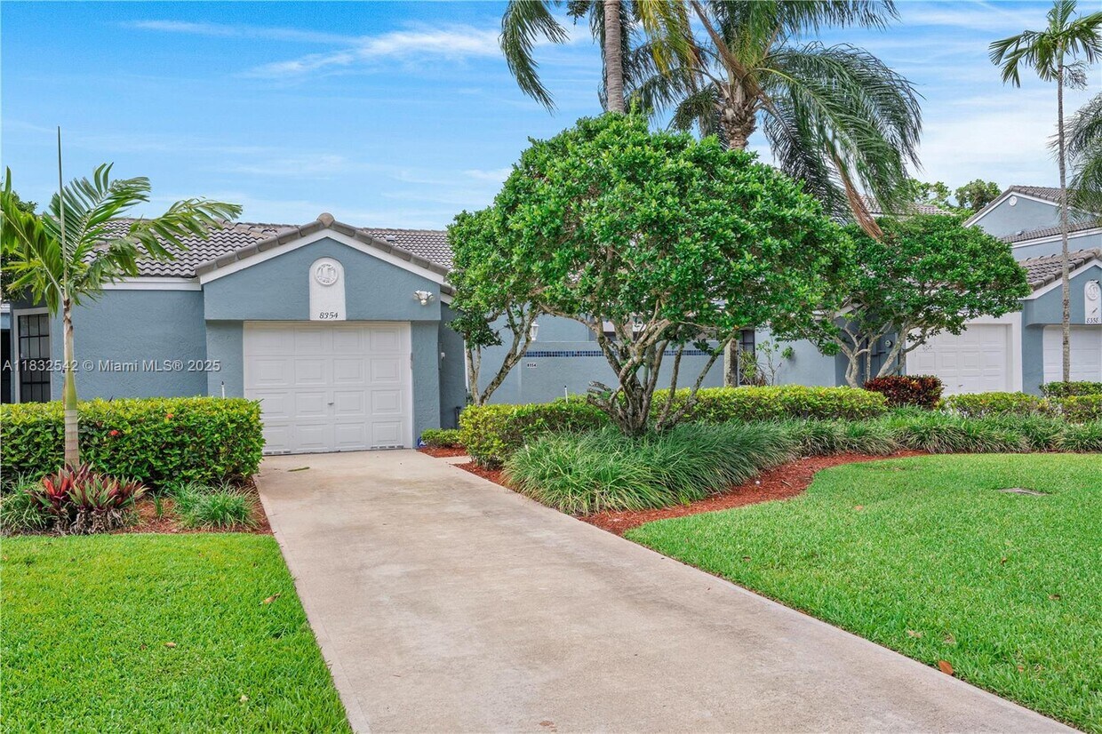 Foto principal - 8354 Waterford Ave