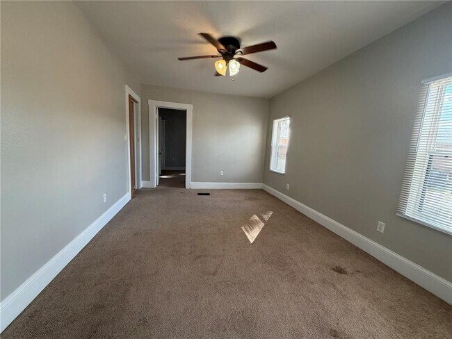 Foto del edificio - 18 E Golf Links Ave