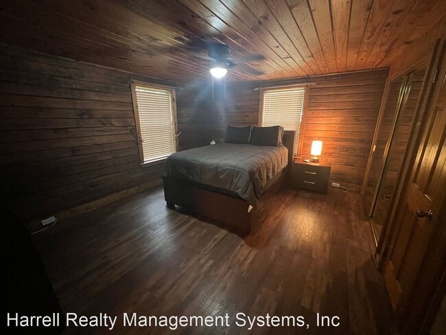 Building Photo - 3 br, 4 bath House - 1648 Trading Post