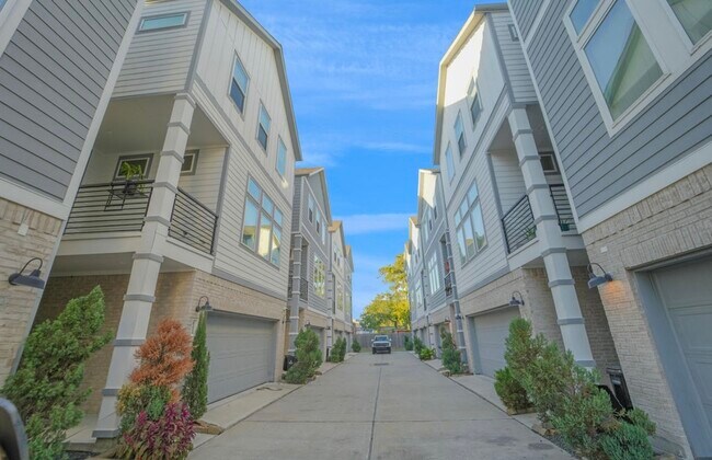 Foto del edificio - 622 Janisch Rd