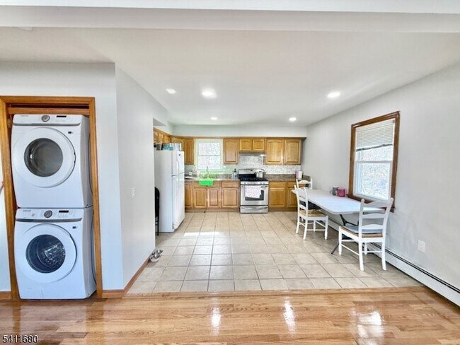 Foto del edificio - 30 Cottage Pl