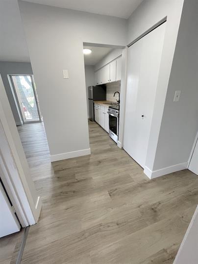 Building Photo - 1030 Lillian Ave