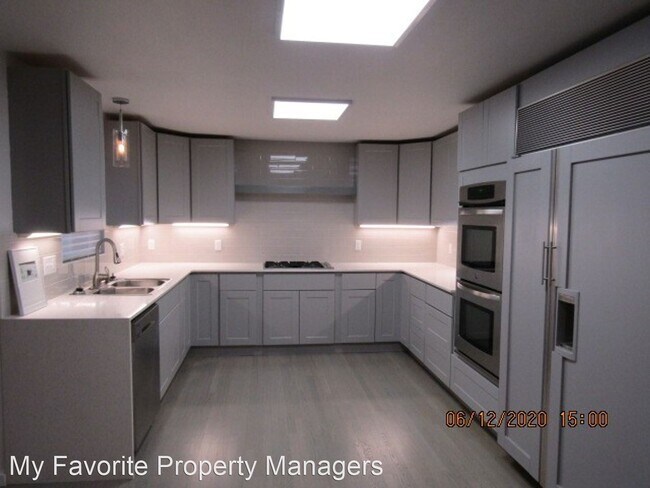 Building Photo - 4 br, 3 bath House - 610 Chestnut Street