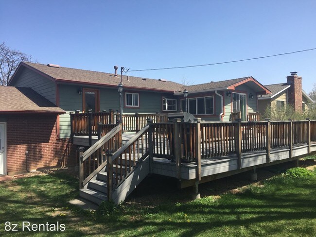 Building Photo - 2885 Kenyon Cir