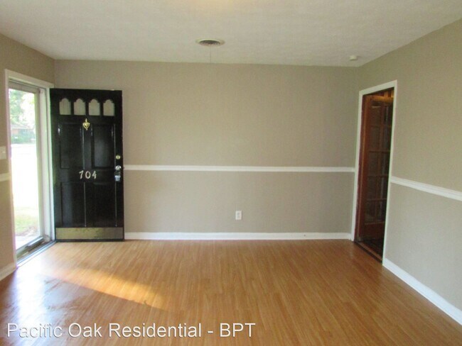 Foto del edificio - 3 br, 2 bath House - 704 N Gordon Ave