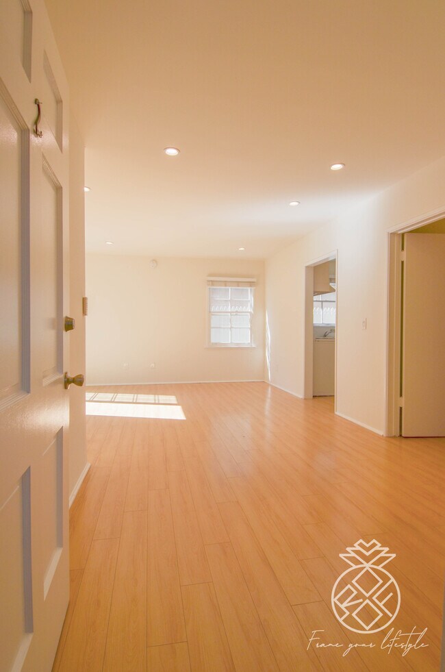 Building Photo - 3648 S Centinela Ave