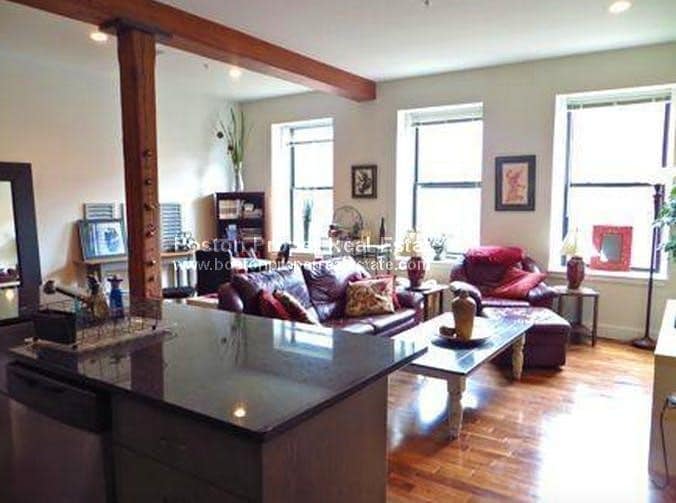 Primary Photo - 520 Harrison Ave
