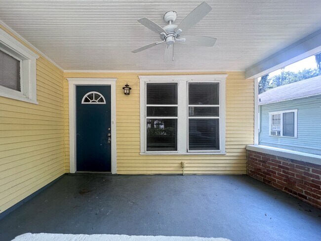 Building Photo - Pet Friendly 4BR/2BA Home off University A...