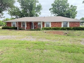 Building Photo - 5604 Gregory Ln