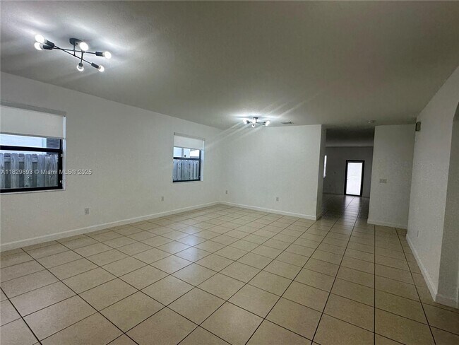 Foto del edificio - 15170 SW 119th Way