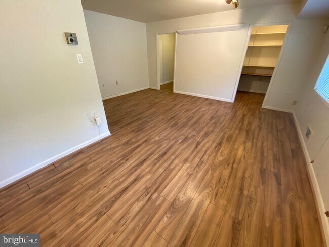 Foto del edificio - 10662 Weymouth St