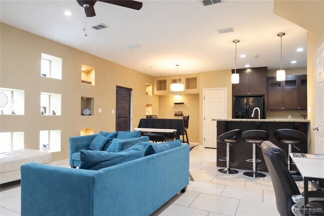 Foto del edificio - 14 W Daffodil Ave