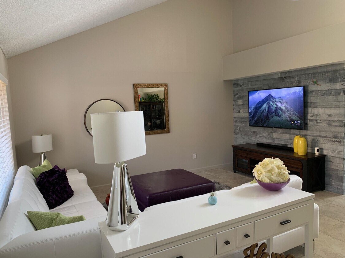 82331 Cochran Dr, Indio, CA 92201 Condo for Rent in Indio, CA