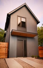 Building Photo - 2611 Wilson St