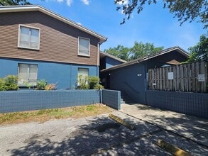 Building Photo - 7602 W Powhatan Ave