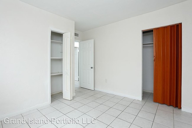 Building Photo - Studio, 1 bath Apartment - 2350 NE 173 Street