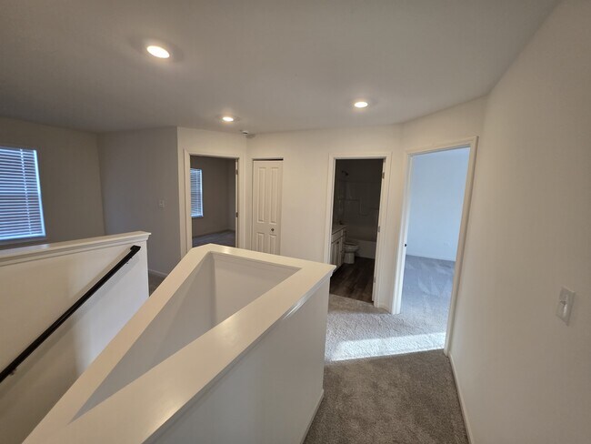 Foto del edificio - 1811 E 111th Pl