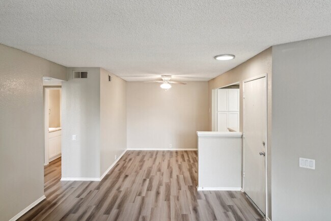 Building Photo - Crown Point Apartments