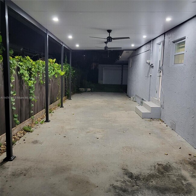 Foto del edificio - 9230 SW 35th St