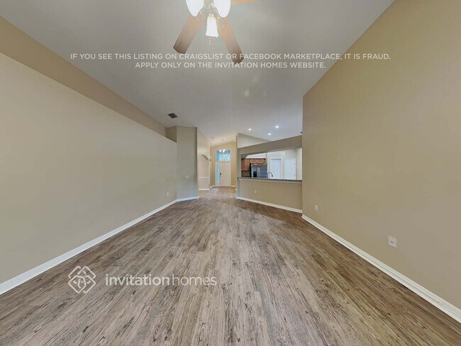 Foto del edificio - 724 Somerstone Dr