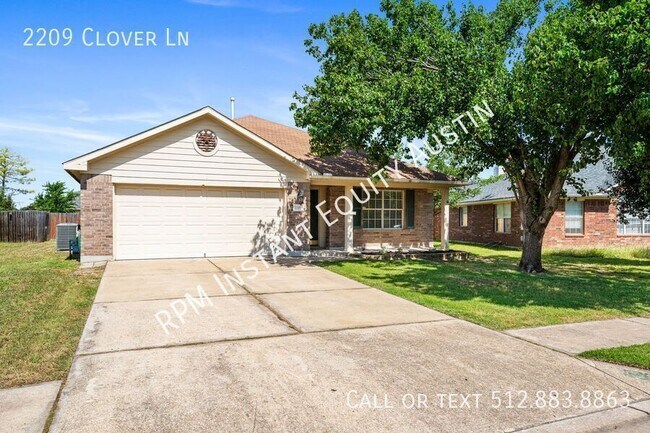 Foto del edificio - 2209 Clover Ln