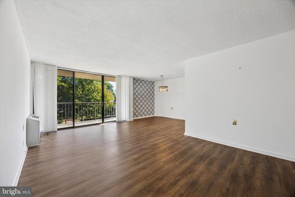 Foto principal - 801 Yale Ave