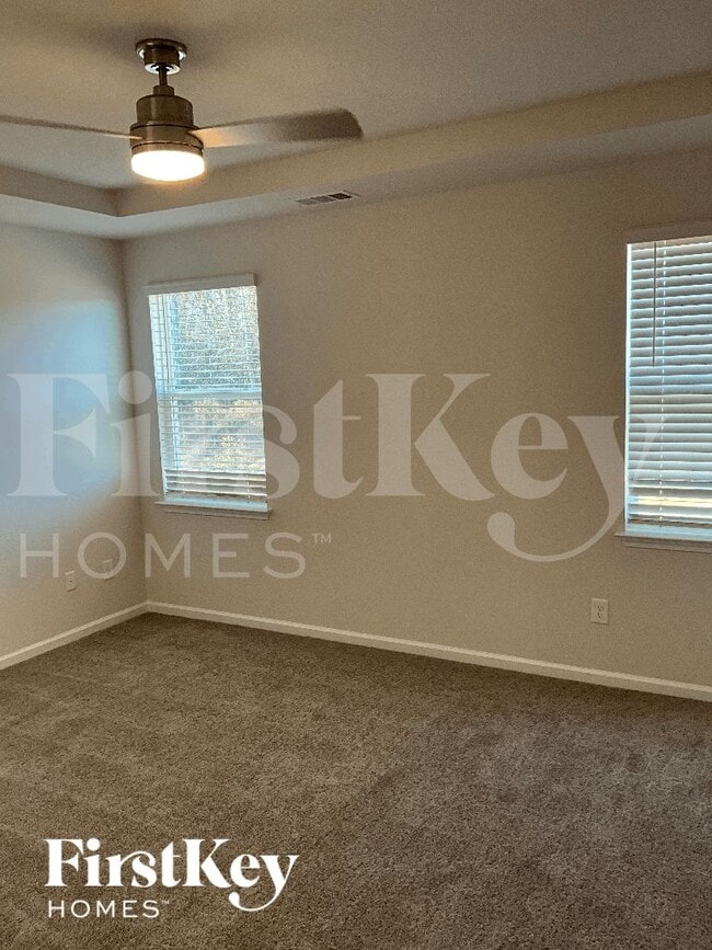 Foto del edificio - 1204 Mission Hill Ln