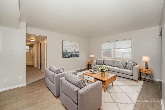 Interior Photo - Fulton Flats North