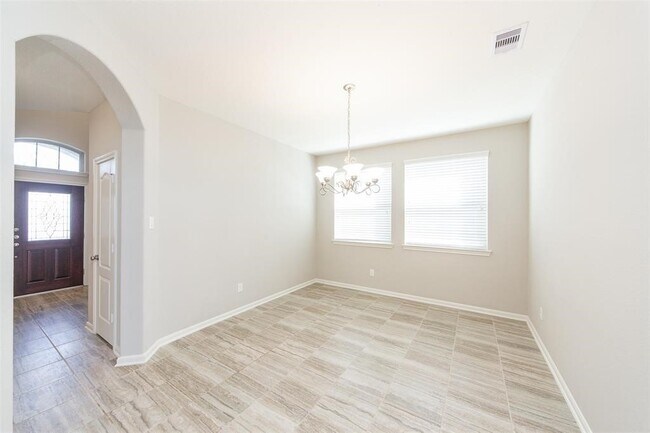 Foto del edificio - 5626 Verona Ridge Dr