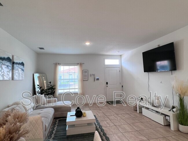 Building Photo - 1631 Cumin Dr