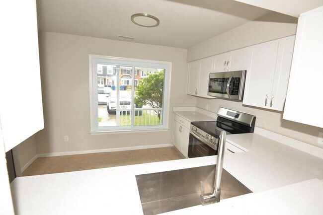 Foto del edificio - Renovated Townhome for Rent