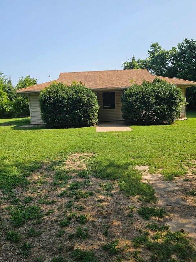Foto principal - 1243 Charles Dr