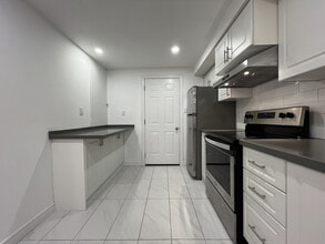 Building Photo - 47 Germain Cir