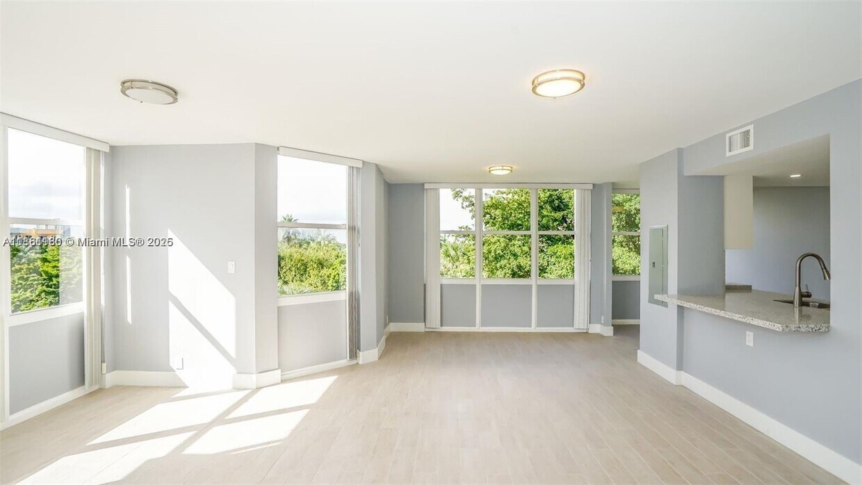 Foto principal - 1901 Brickell Ave