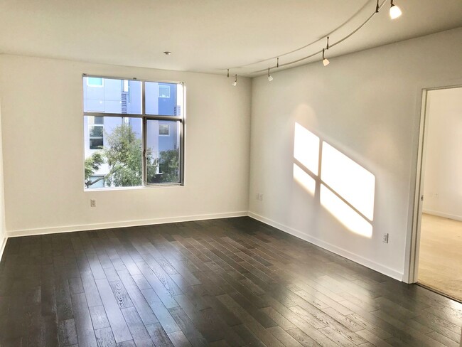 Foto del edificio - Potrero Hill 2Br/2Ba Modern Condo w/Parkin...