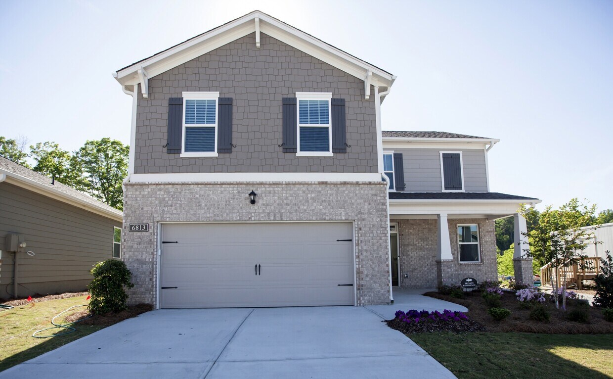 Foto principal - 6813 Scarlet Oak Way